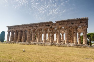 Klasik Yunan tapınağı