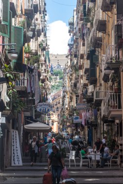  Sokak Tarihi Merkezi, Napoli