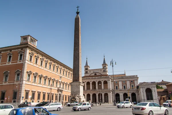 Egyptian Obelisk at Piazza San Giovanni — Stock Photo, Image