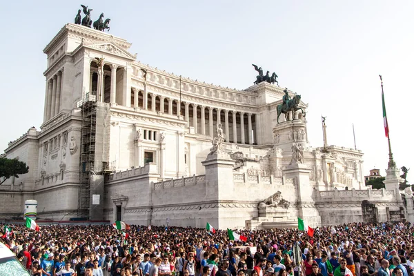 Famoso monumento italiano Vittorio Emanuele II a Roma — Foto Stock