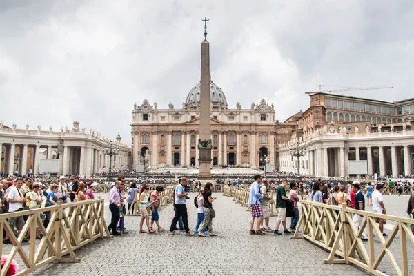 Basílica de San Pedro en el Vaticano — Foto de Stock