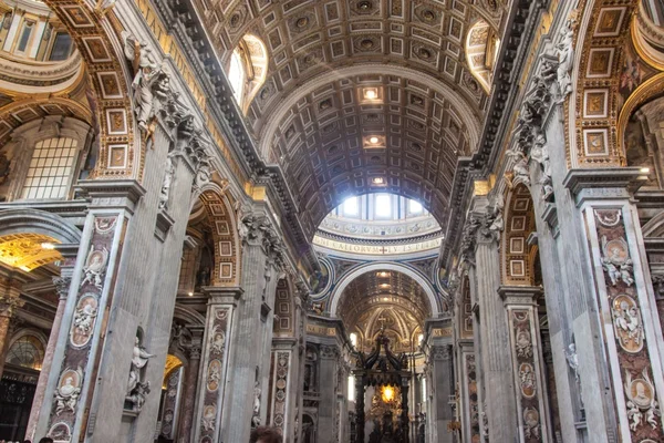 Basilique Saint-Pierre au Vatican — Photo