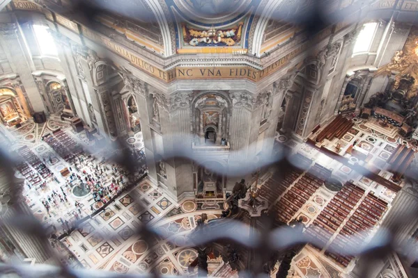 Basilique Saint-Pierre au Vatican — Photo