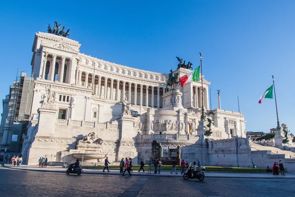 Famous Italian monument Vittorio Emanuele II in Rome — Stock Photo, Image