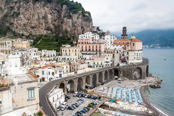 Atrani dorp aan de kust van Amalfi — Stockfoto