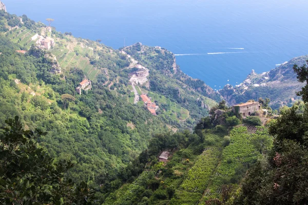 Paisagem rochosa na costa de Amalfi — Fotografia de Stock