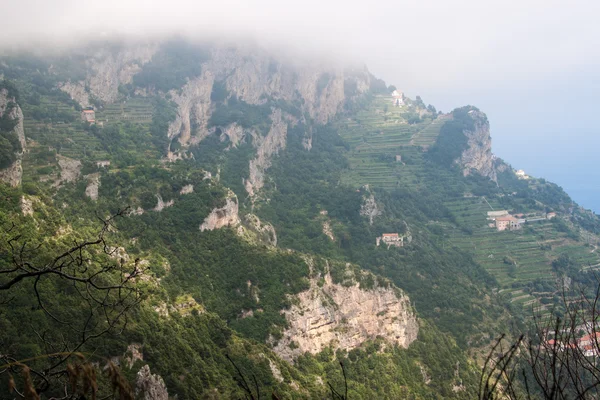 Paisagem rochosa na costa de Amalfi — Fotografia de Stock