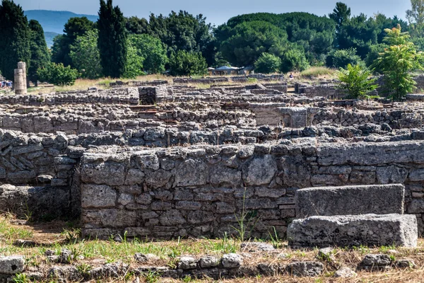 Ruinas de la antigua ciudad griega Paestum — Foto de Stock