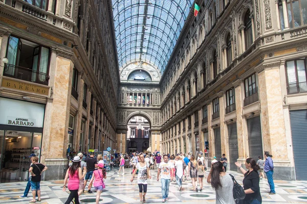 翁贝托长廊在那不勒斯的购物廊 — 图库照片