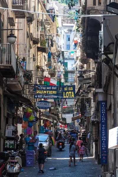Ulice v historickém centru Neapole — Stock fotografie
