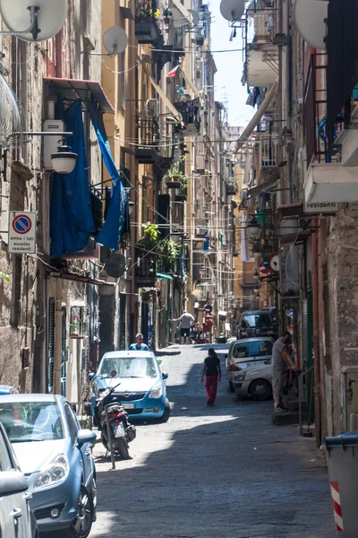Straße im historischen Zentrum von Neapel — Stockfoto