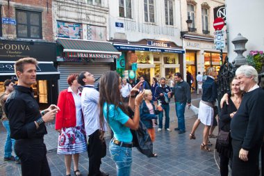 Manneken pis turist ziyaret