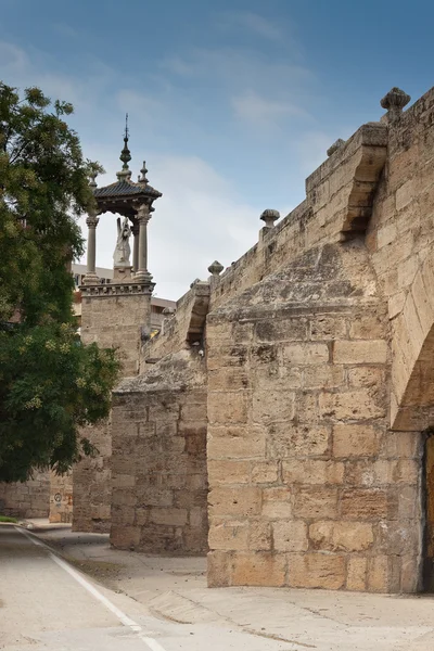 Stary kamienny most w Valencia — Zdjęcie stockowe