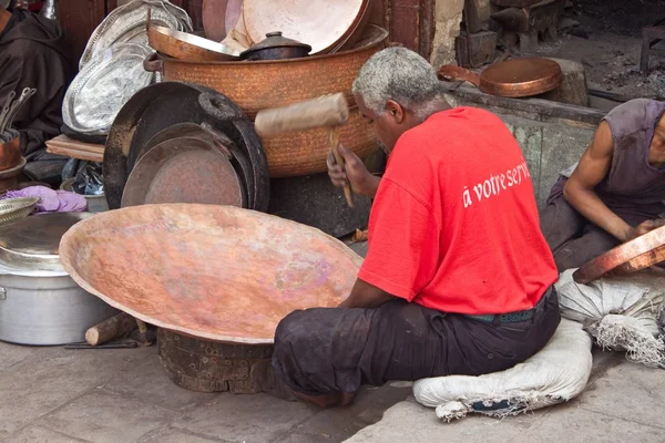 Crafstman tillverkning rätter — Stockfoto