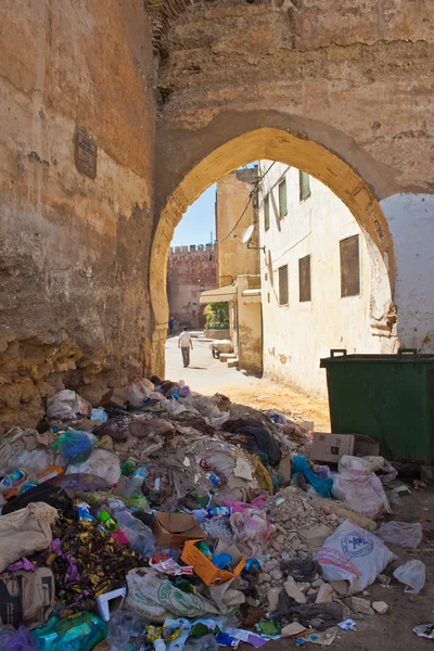 Vista de la basura en una calle —  Fotos de Stock