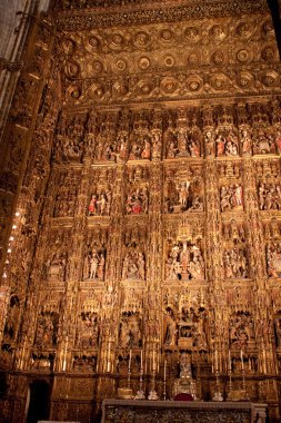  İç Seville Katedrali