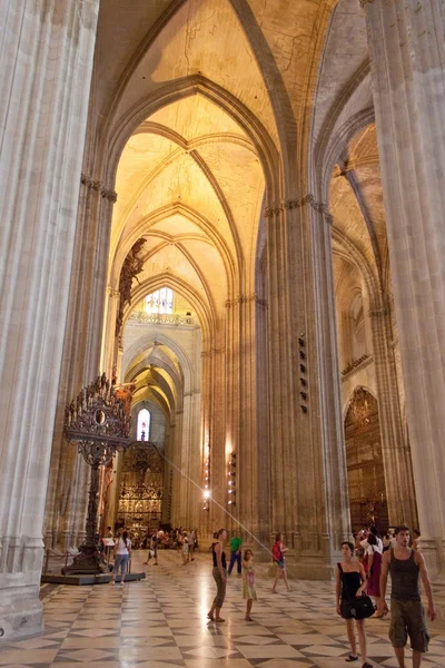 Interiér katedrály v Seville — Stock fotografie