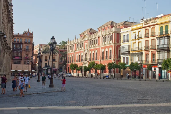 Straat in het centrum van Sevilla — Stockfoto