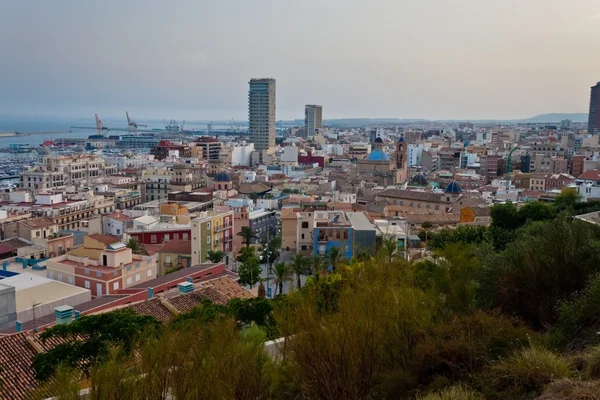 Flygfoto över kvällen Alicante — Stockfoto