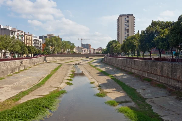 Майже сухий річка в Жирона — стокове фото