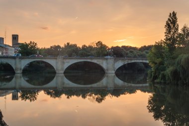 Logroño taş köprüsü