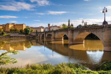 Logroño taş köprüsü
