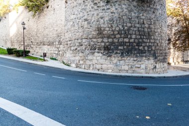 Sur duvarları kalıntıları