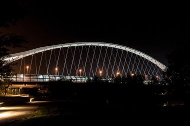 Üçüncü milenyumun Köprüsü