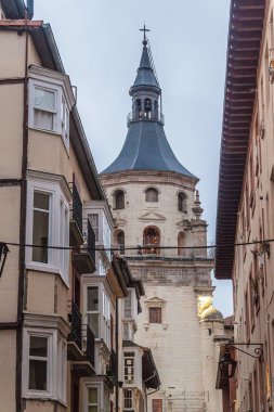 Vitoria katedralde eski kule