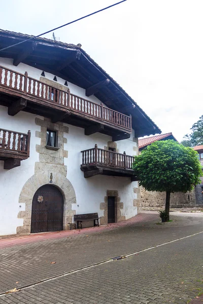 Casa tradicional en Lekunberri —  Fotos de Stock