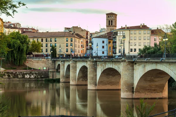 Ponte de pedra em Logrono — Fotografia de Stock