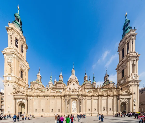 Basilica de nuestra Señora del pilar — Stockfoto