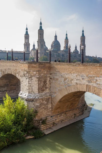 Stone bridge and Basilica — Stock Photo, Image