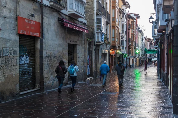 Narrow street in the old town — Stock Photo, Image