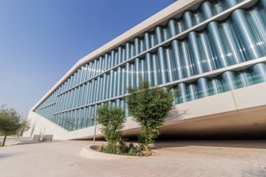 DOHA, Katar - 20 EYLÜL 2023: Doha 'daki Katar Ulusal Kütüphanesi