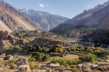 Pakistan 'ın Gilgit-Baltistan bölgesindeki Hunza Vadisi' ndeki Ghulkin köyü