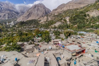Pakistan 'ın Hunza Vadisi, Gilgit-Baltistan bölgesindeki Karimabad Altit köyünün hava manzarası