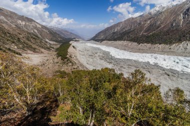 Pakistan 'ın Gilgit-Baltistan bölgesinde Rakhiot buzulu