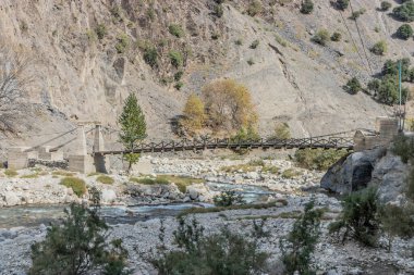 Rumbur Vadisi 'ndeki tahta köprü, Hayber Pakhtunkhwa, Pakistan