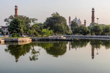 Lahor 'daki Baadshahi Camii Pakistan, Iqbal Park' tan izlendi