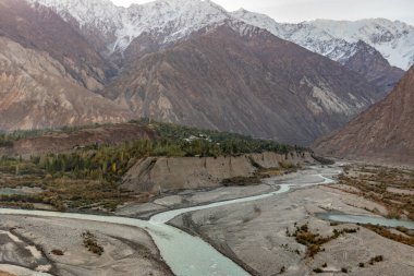Yarkhun ve Mastuj nehirlerinin birleşimi, Pakistan