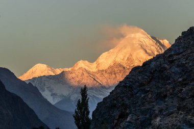 Tirich Mir Dağı Zirvesi, Pakistan