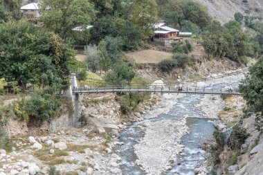 Rumbur Vadisi 'ndeki tahta köprü, Hayber Pakhtunkhwa, Pakistan