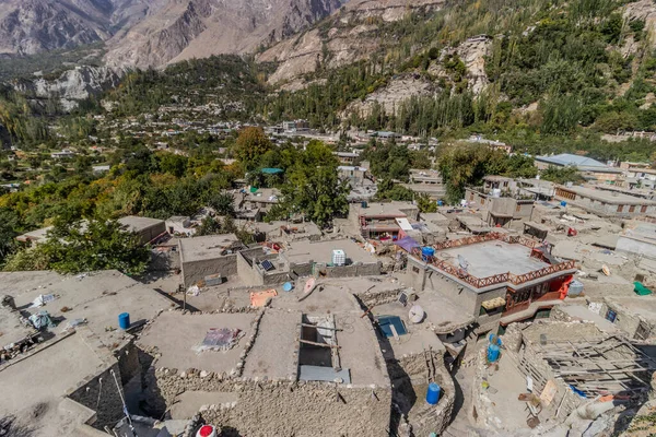Pakistan 'ın Hunza Vadisi, Gilgit-Baltistan bölgesindeki Karimabad Altit köyünün hava manzarası
