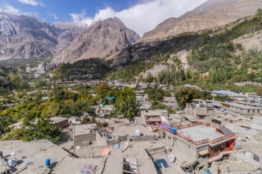 Pakistan 'ın Hunza Vadisi, Gilgit-Baltistan bölgesindeki Karimabad Altit köyünün hava manzarası