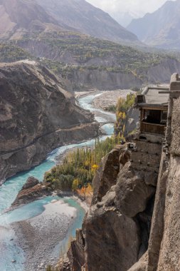 Pakistan 'ın Gilgit-Baltistan bölgesindeki Hunza Vadisi Altit Kalesi' nden izlendi