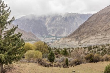 Pakistan 'ın Gilgit-Baltistan bölgesindeki Minapin Vadisi' nden Hunza Vadisi