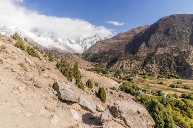 Pakistan 'ın Gilgit-Baltistan bölgesindeki Tarishing köyünün hava manzarası