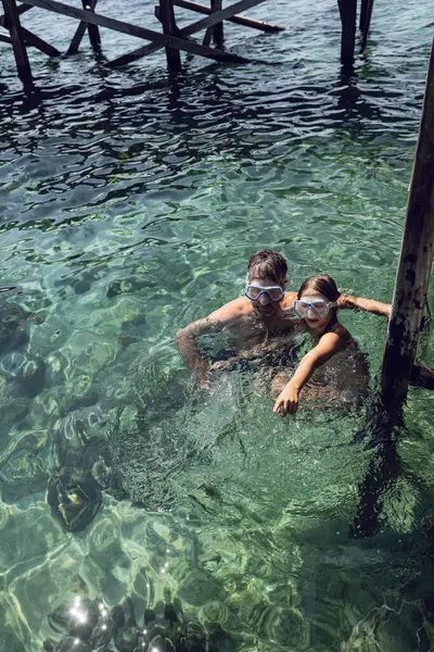 Indonesia Komodo National Park Father Daughter Diving Goggles Sea — Stock Photo, Image