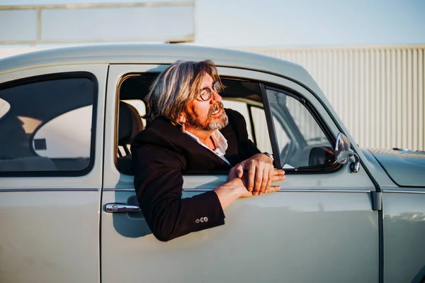 Senior Man Leaning Out Window Vintage Car — Stock Photo, Image